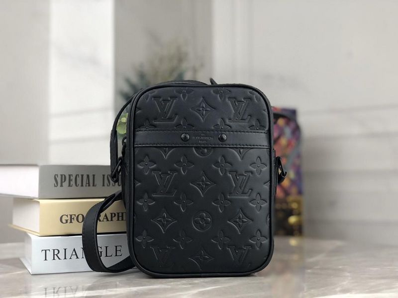 MC-LV-Bags-5596