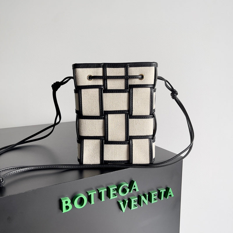 MC-Bottega Veneta-2867