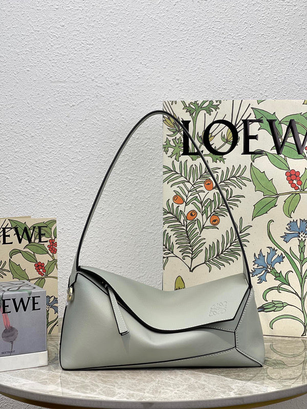 MC-Loewe-1459