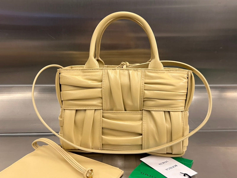 MC-Bottega Veneta-2900