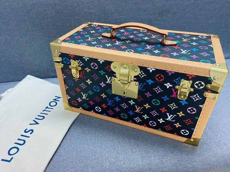 MC-LV-Bags-5643