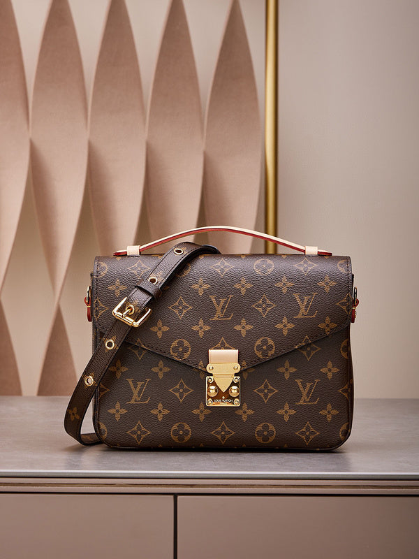 MC-LV-Bags-5657