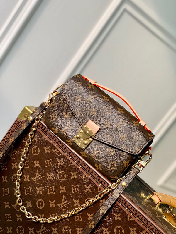 MC-LV-Bags-5677