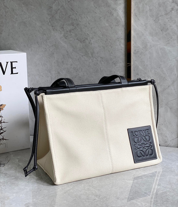 MC-Loewe-1476