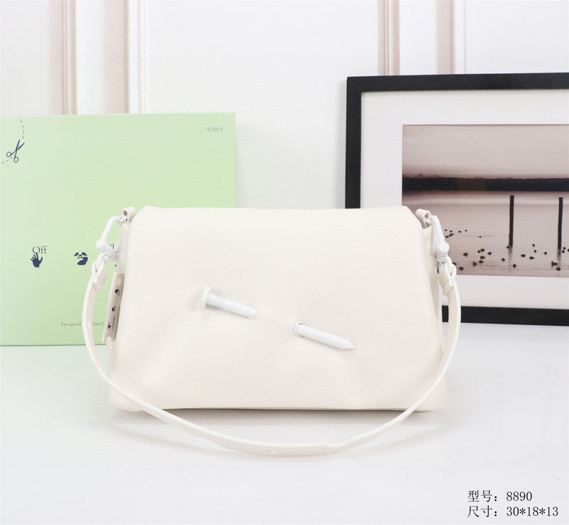 MC-OFF White-746