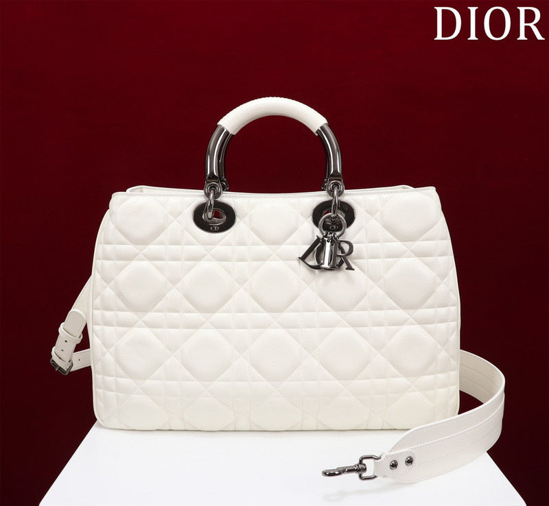 MC-Christian Dior-5226
