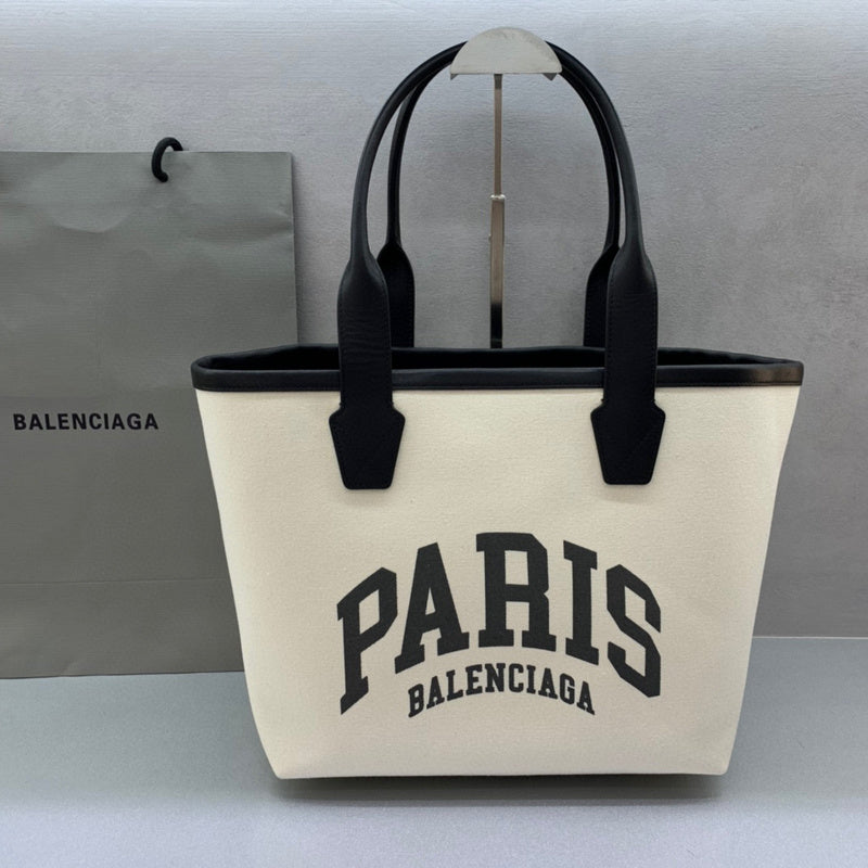 MC-Balenciaga-2286