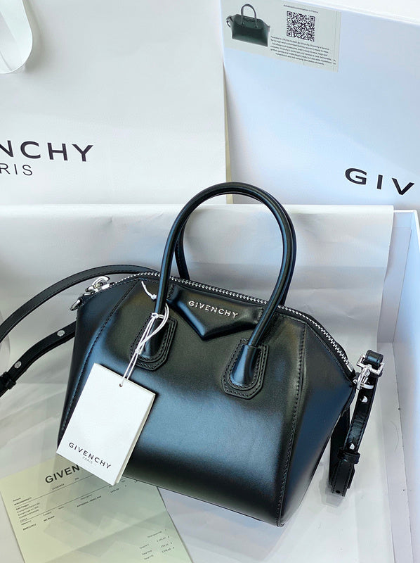 MC-GIVENCHY-767