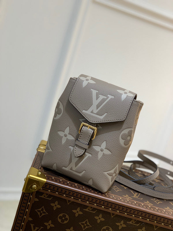 MC-LV-Bags-5749