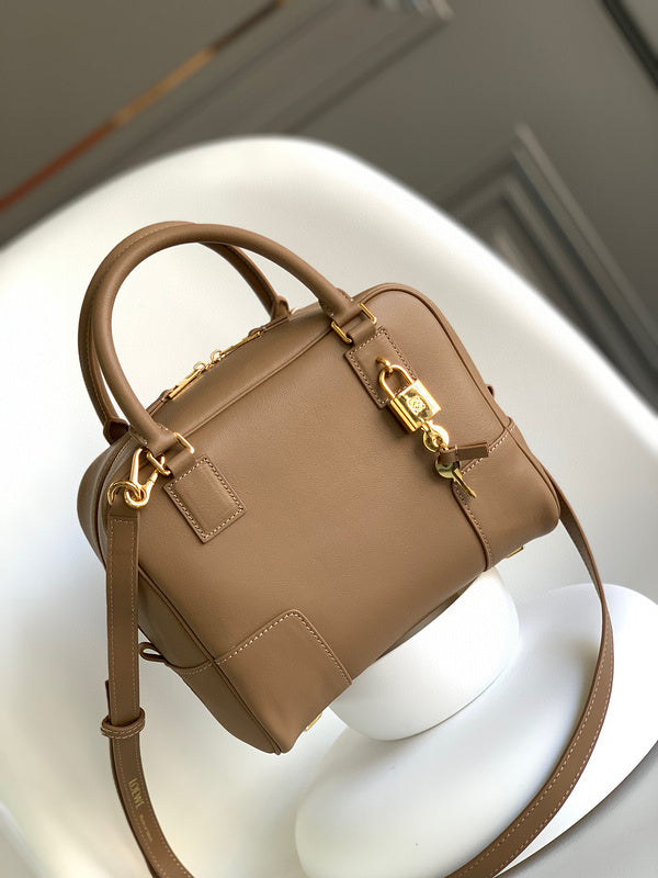 MC-Loewe-1496
