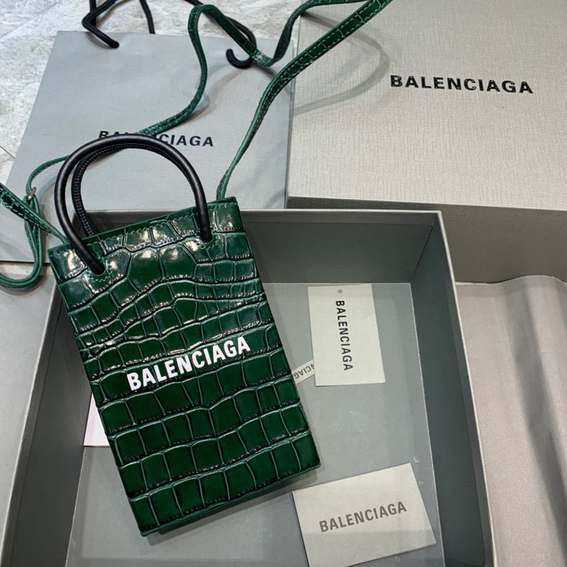 MC-Balenciaga-2301