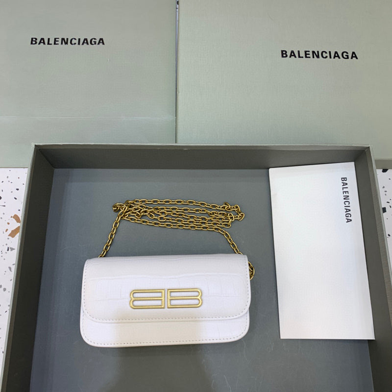 MC-Balenciaga-2304