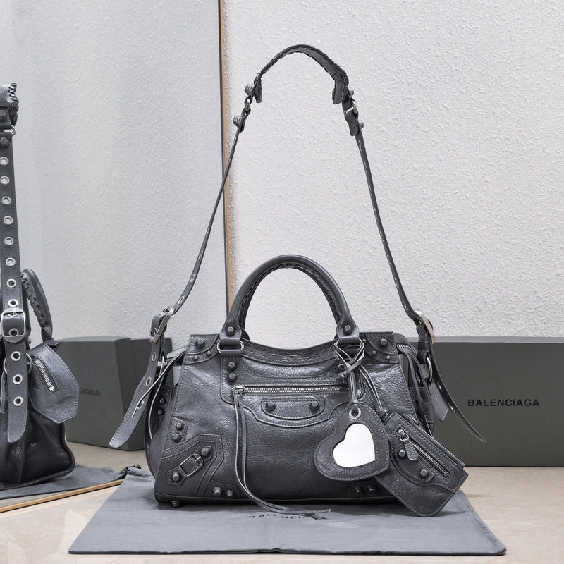 MC-Balenciaga-2306