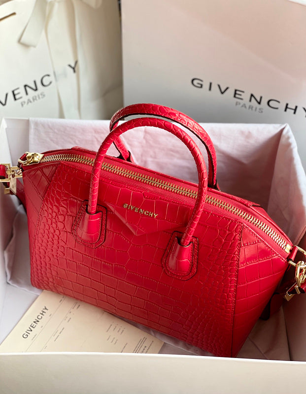 MC-GIVENCHY-776