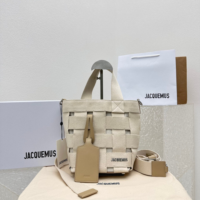 MC-JACQUEMUS-411