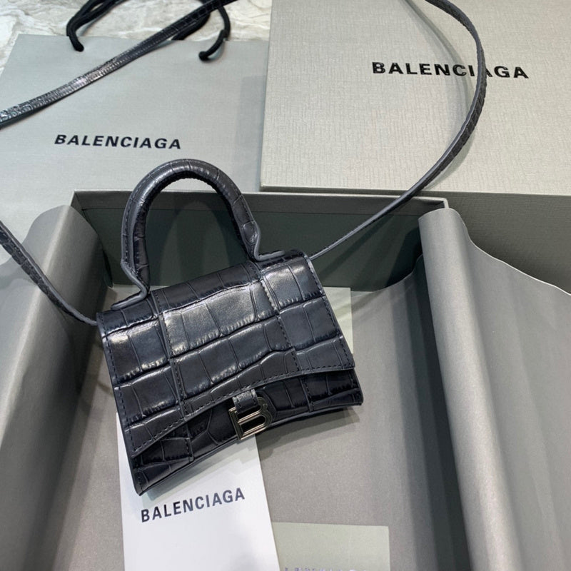 MC-Balenciaga-2323