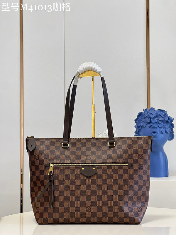 MC-LV-Bags-5848