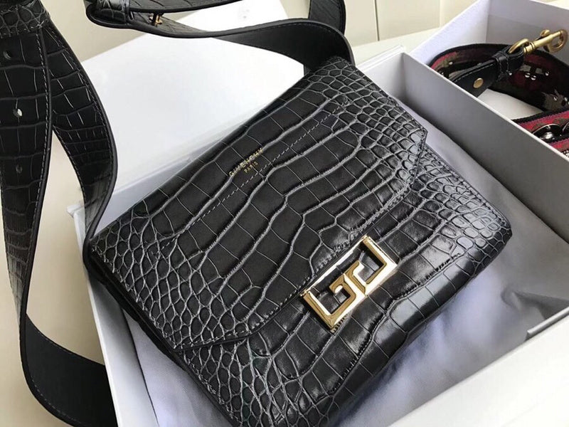MC-GIVENCHY-789
