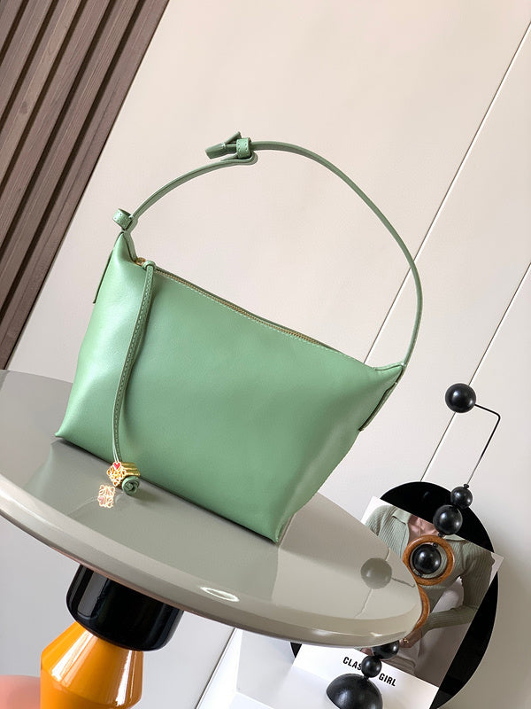 MC-Loewe-1531