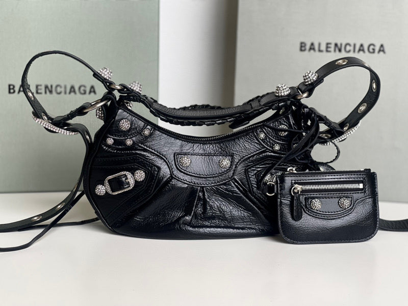 MC-Balenciaga-2375
