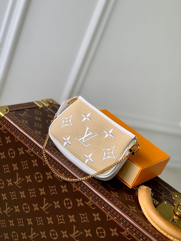 MC-LV-Bags-5903