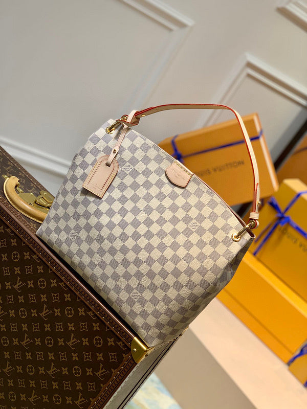 MC-LV-Bags-5906