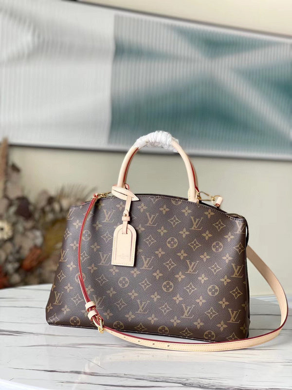 MC-LV-Bags-5920