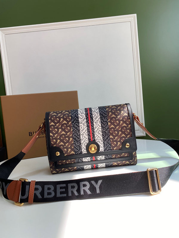 MC-Burberry-831