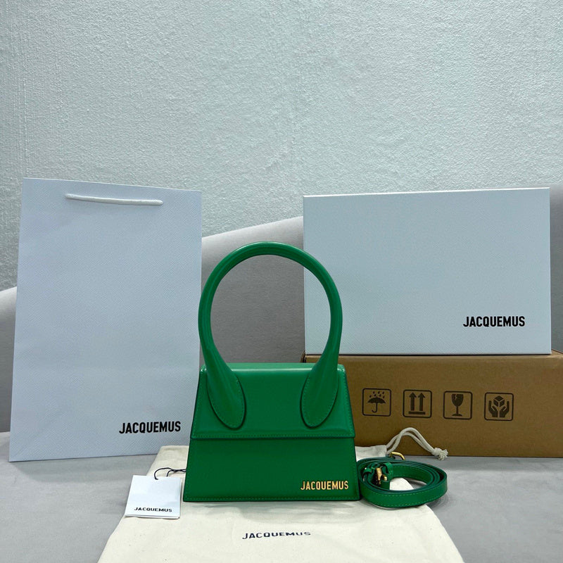 MC-JACQUEMUS-421