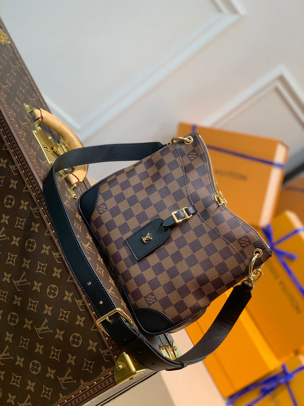 MC-LV-Bags-5951