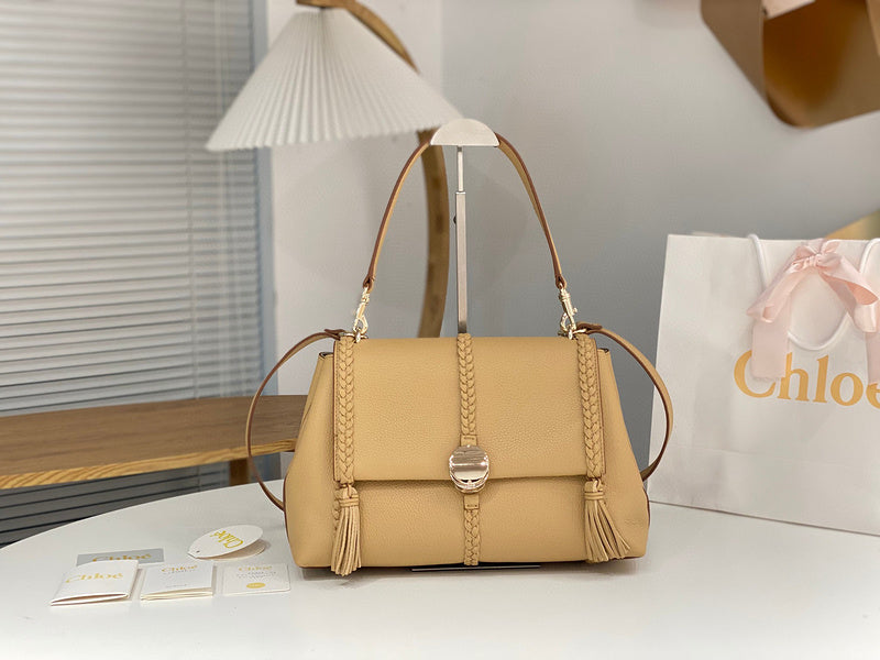 MC-Chloe-317