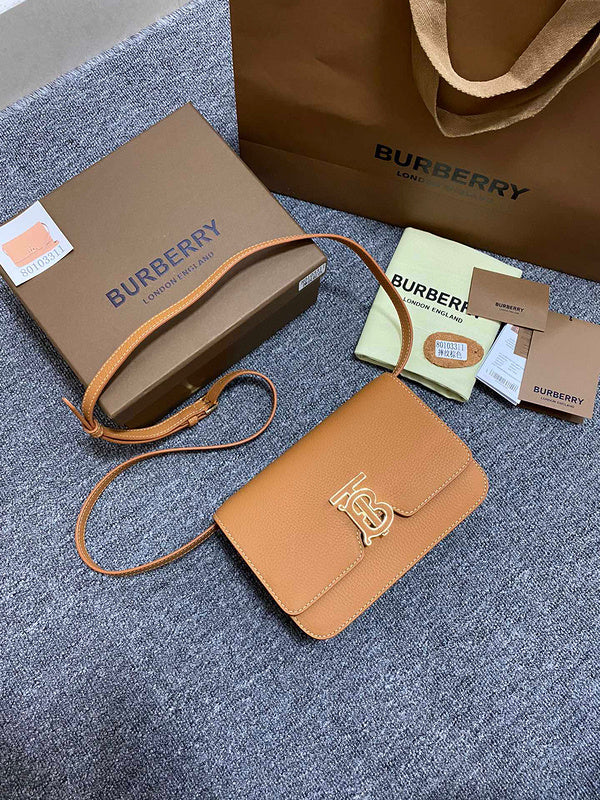 MC-Burberry-837