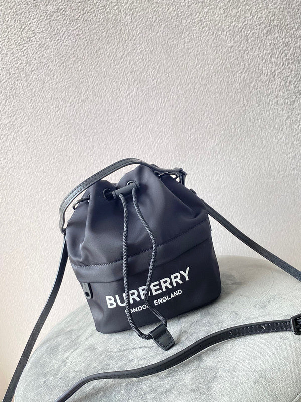 MC-Burberry-841