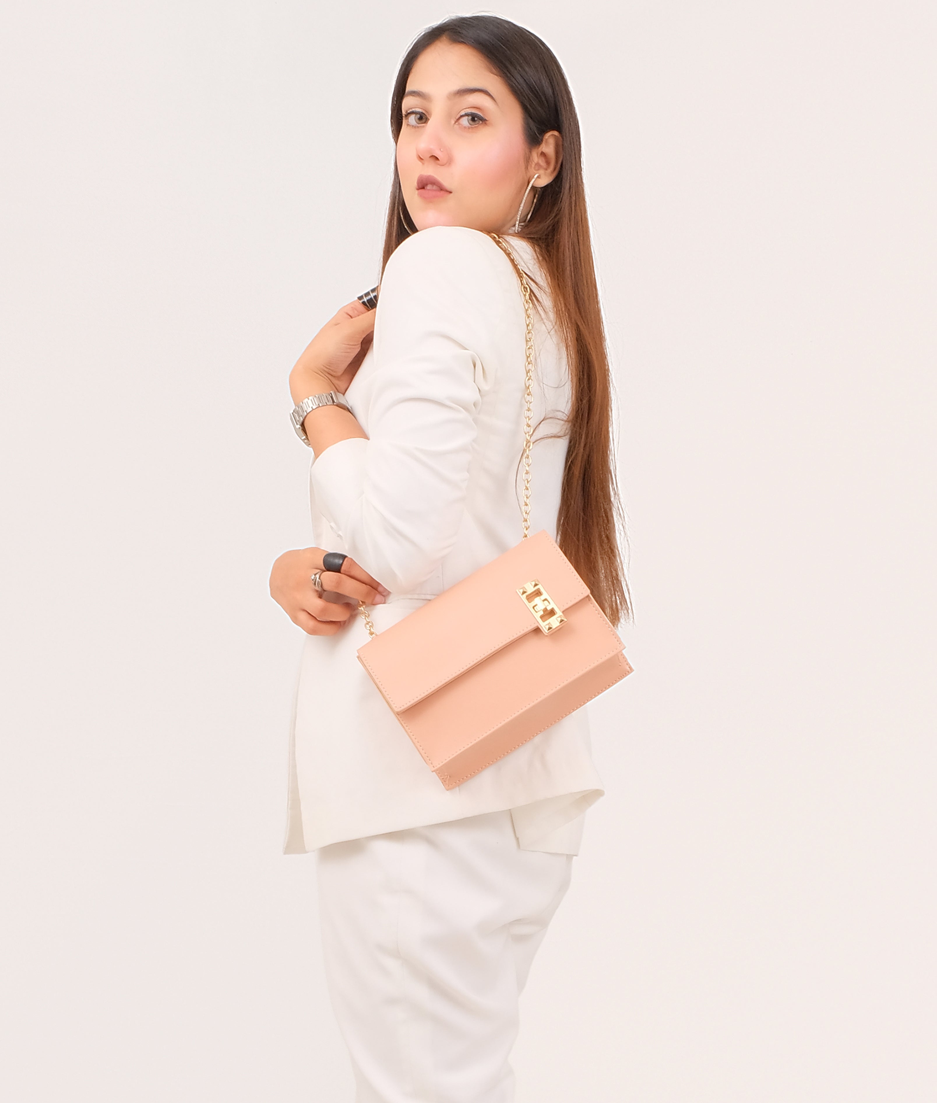 Z.B - Peach chain shoulder bag with twist lock